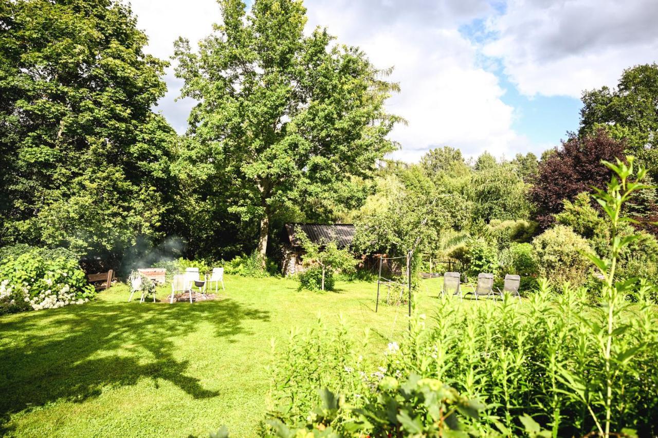Idilliska Latgaliesu Lauku Maja Ar Melno Pirti Villa Aglona Exteriör bild