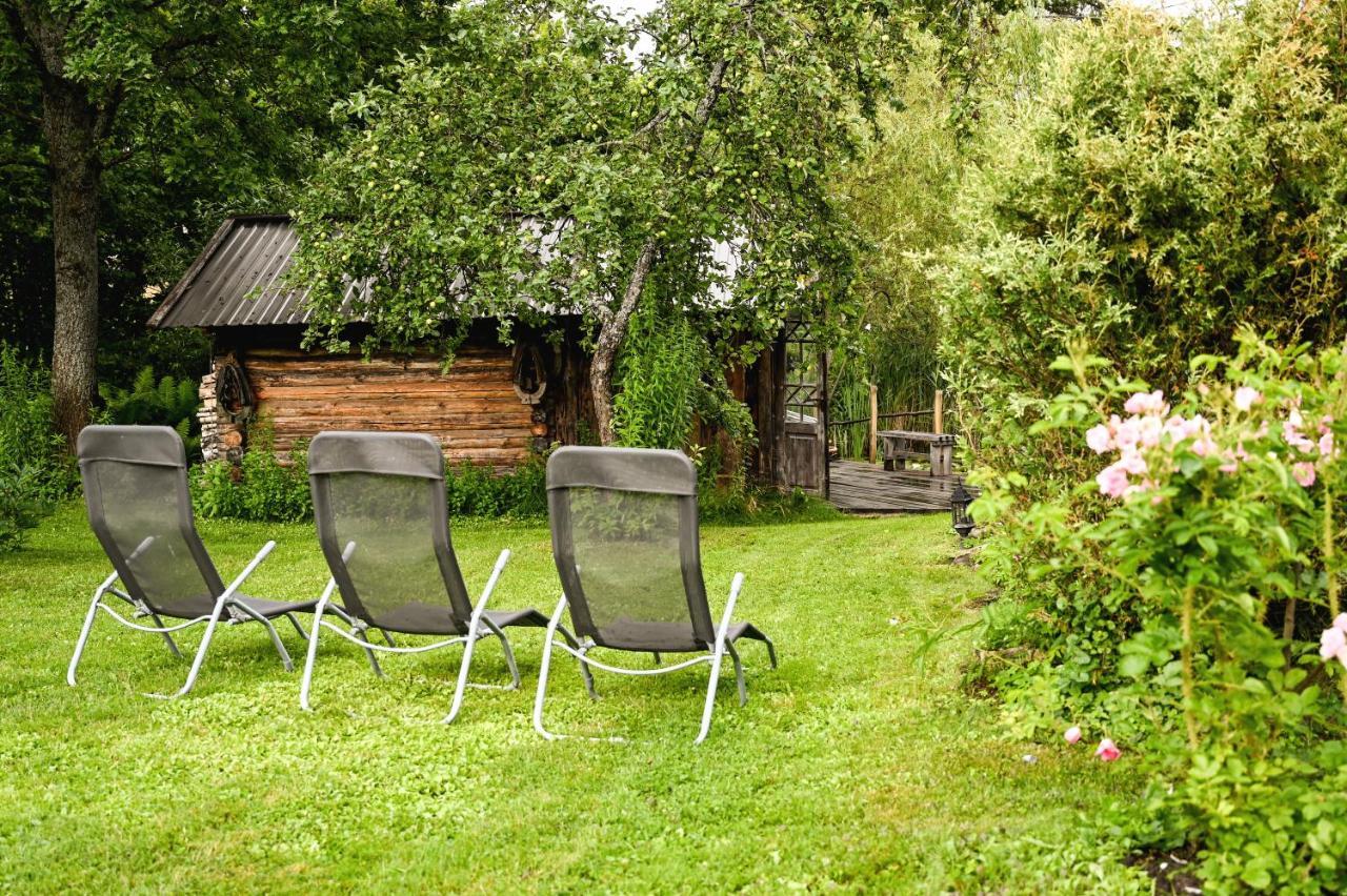 Idilliska Latgaliesu Lauku Maja Ar Melno Pirti Villa Aglona Exteriör bild